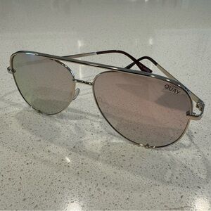 Quay x Desi High Key Avaitors